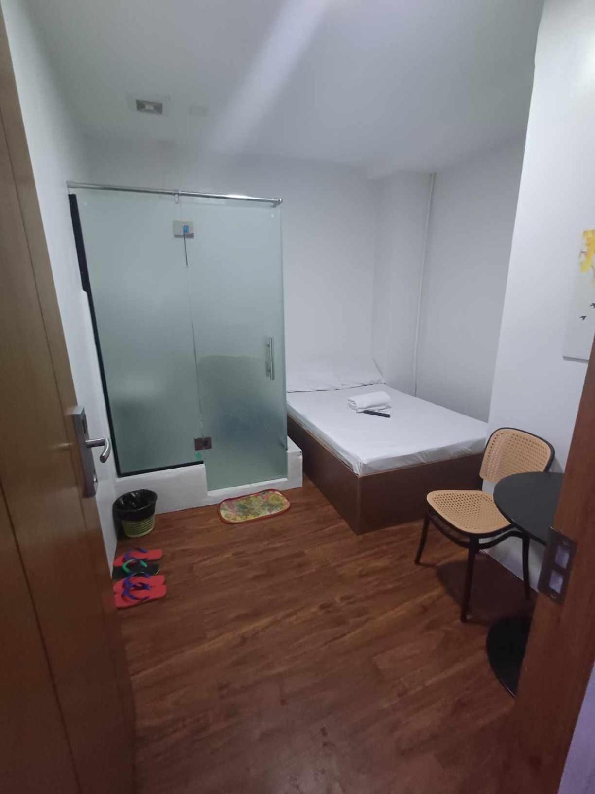 Gren Place Near Baclaran Airport Road By Reddoorz Hotel *