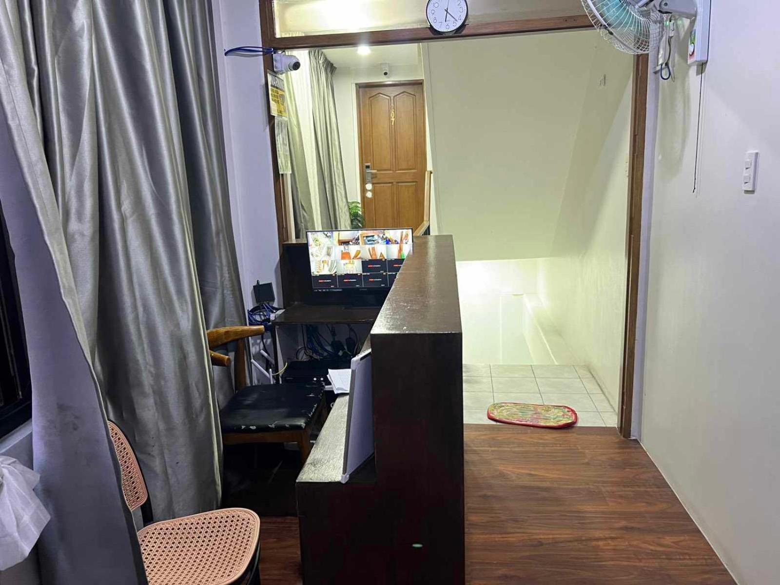 Hotel Gren Place Near Baclaran Airport Road By Reddoorz