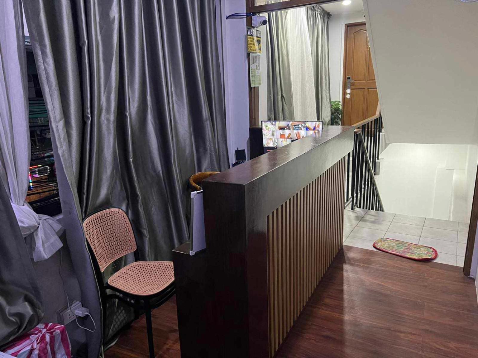 Gren Place Near Baclaran Airport Road By Reddoorz Hotel *